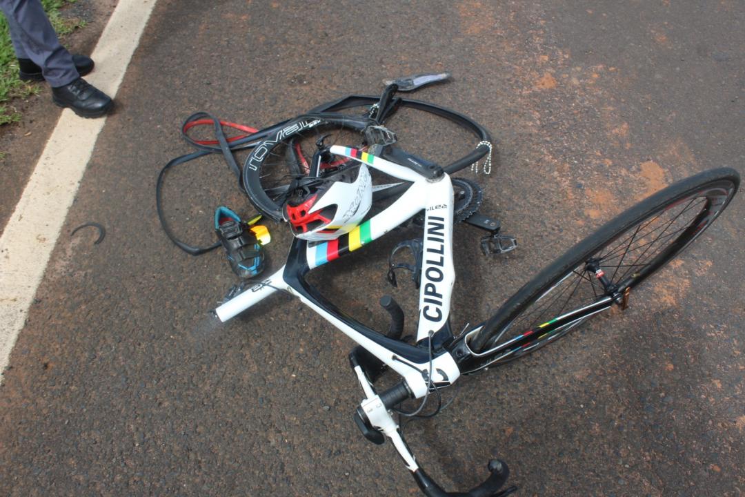 Foto 3 de 3 — Ciclista morre atropelado em rodovia de Matão